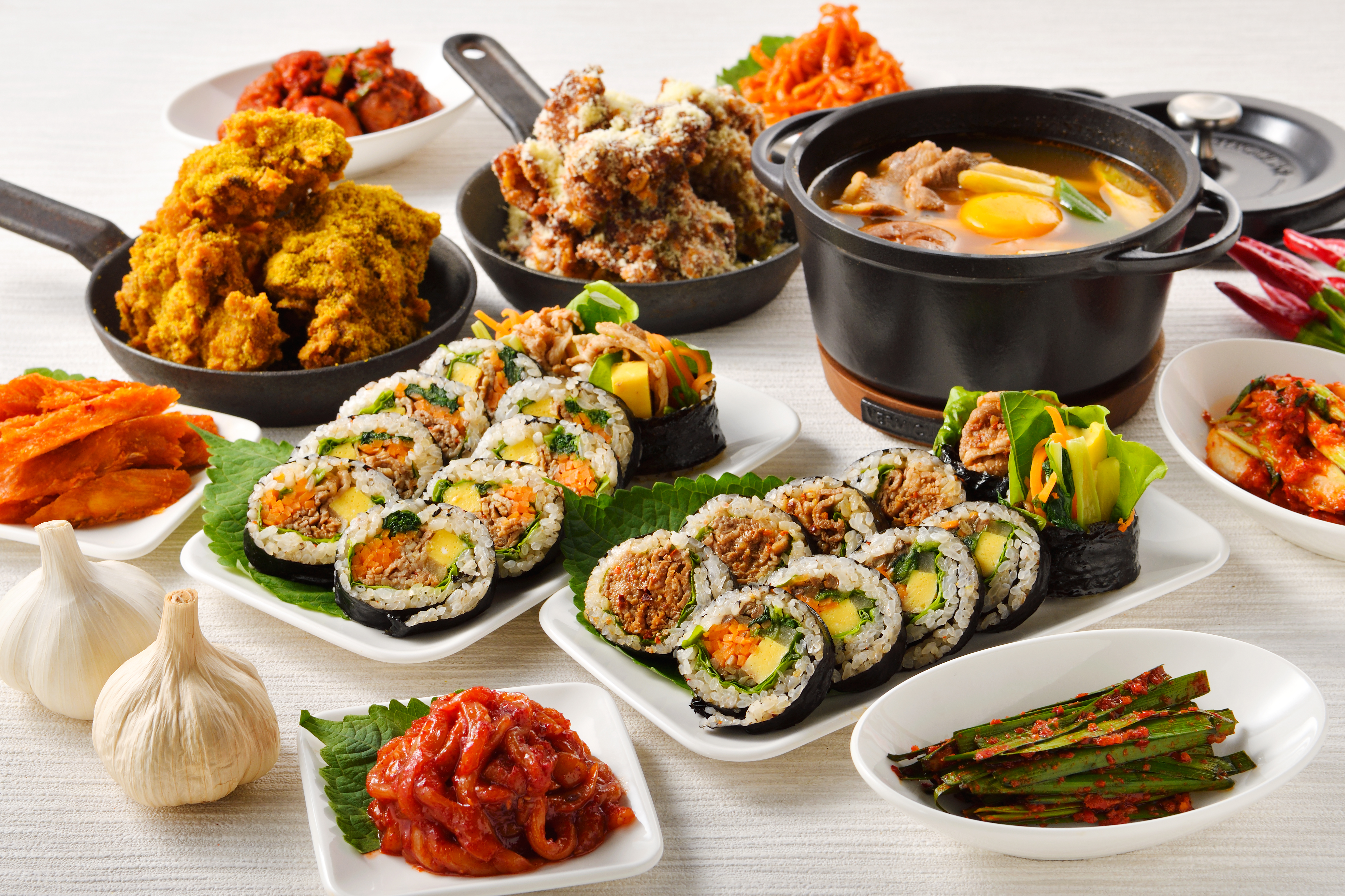 韓国海苔巻きキンパ＆韓国チキン【 ヤンニョムチキン】